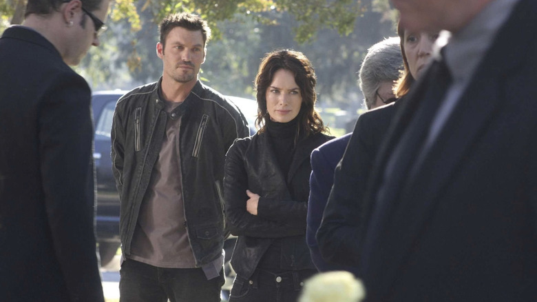 Sarah and Derek crash a funeral