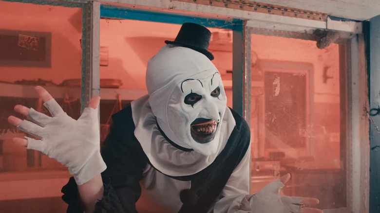 Art the Clown showing off
