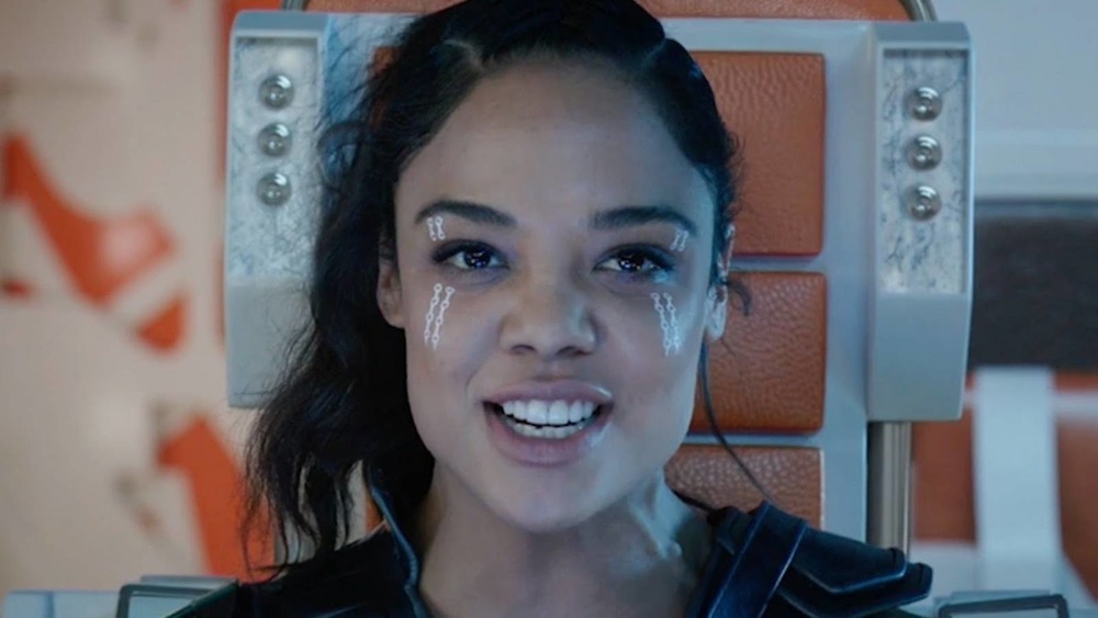 Thor: Ragnarok Tessa Thompson flying ship