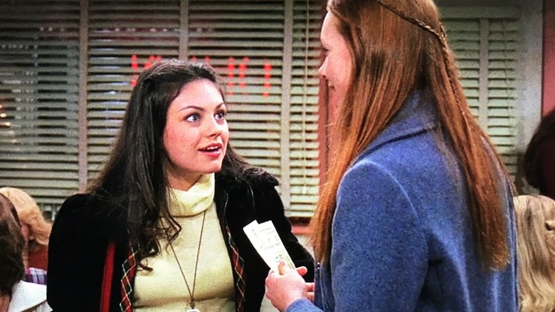 Jackie looking up at Donna in "That '70s Show"