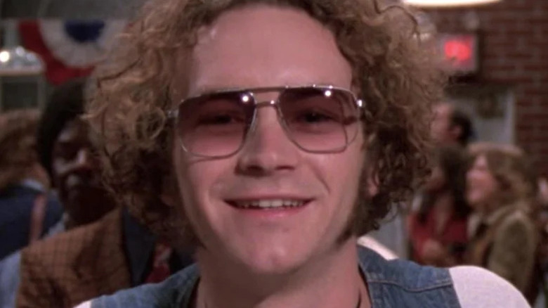 Danny Masterson as Steven Hyde smiling on That '70s Show