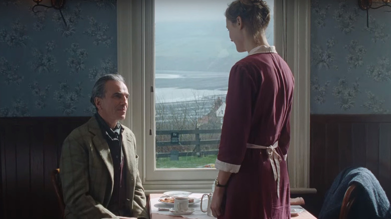 Daniel Day Lewis, Vicky Krieps in Phantom Thread