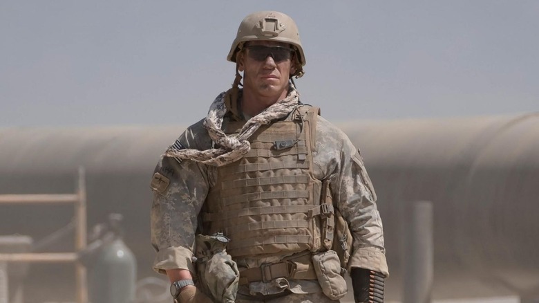 Shane Matthews walks through the desert in "The Wall" (2017)
