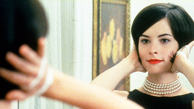 Jackie-O fixes her hair in 'The House of Yes' (1997)