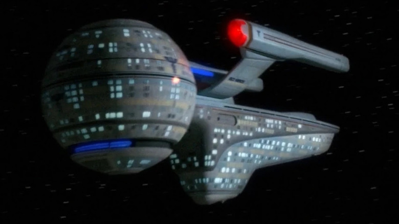 The USS Pasteur flies through space in Star Trek: The Next Generation