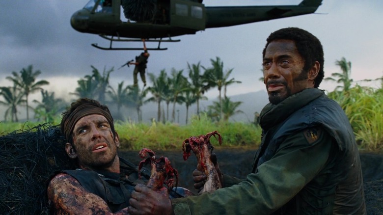 Tugg and Kirk looking for direction in Tropic Thunder (2008)