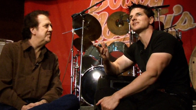 Zak and Bobby Mackey talking in "Ghost Adventures"
