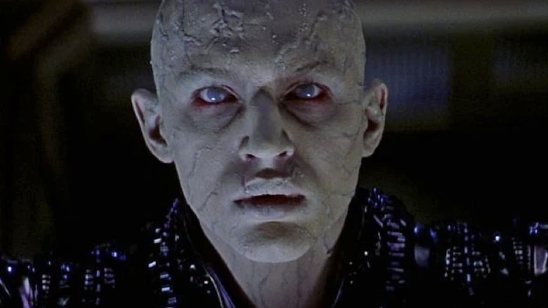 Shinzon glares at the viewscreen in 