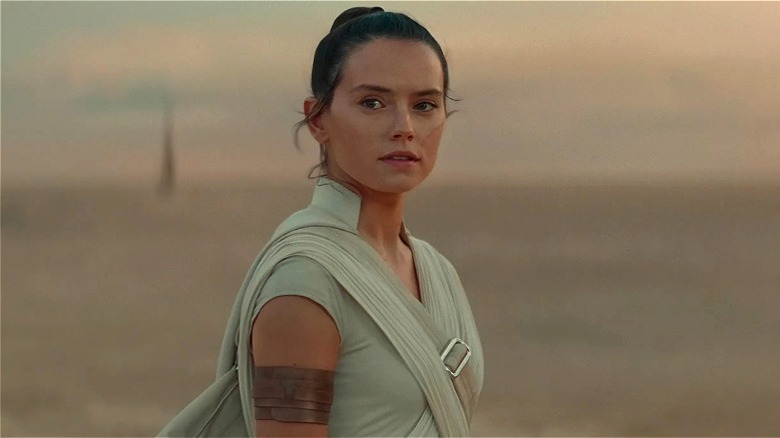 Rey looking out into the distance in "Star Wars: Episode IX – The Rise of Skywalker"