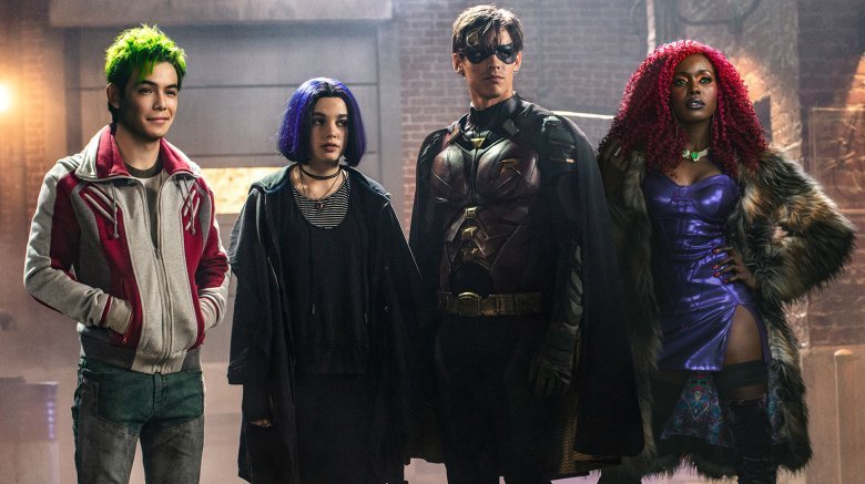 Group shot of the season 1 Titans