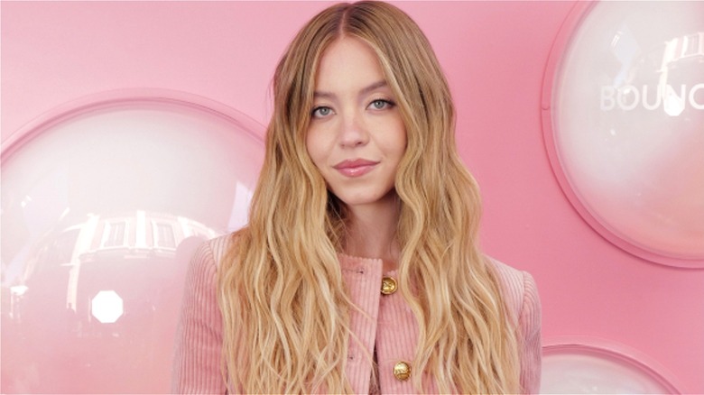 Sydney Sweeney posing at LANEIGE launch (2025)