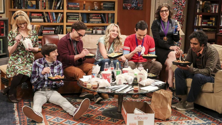 The gang gathers for food in "The Big Bang theory"