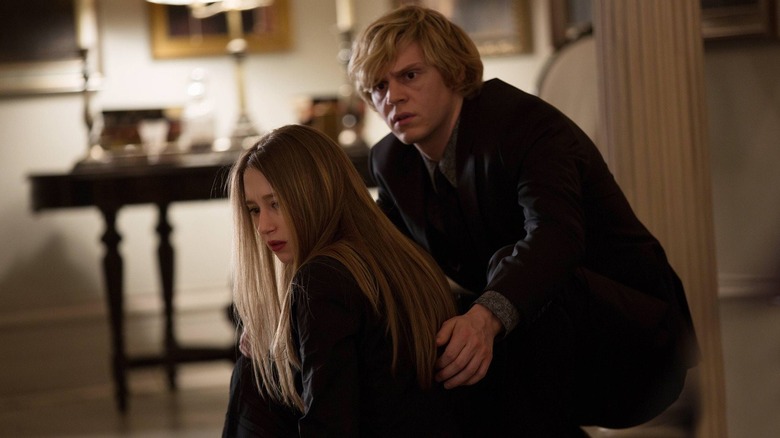 Kyle protects and comforts Zoe