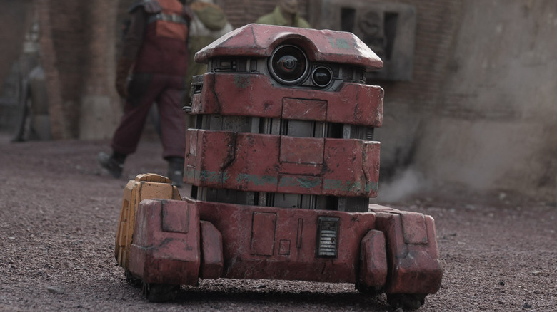 B2EMO rolling down Rix Road