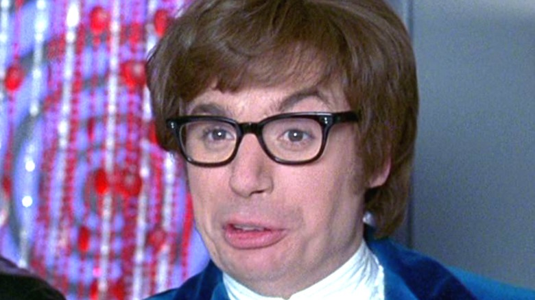 Austin Powers thick-rimmed glasses