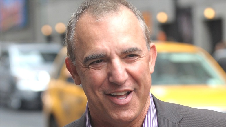 Jay Thomas smiles at event 