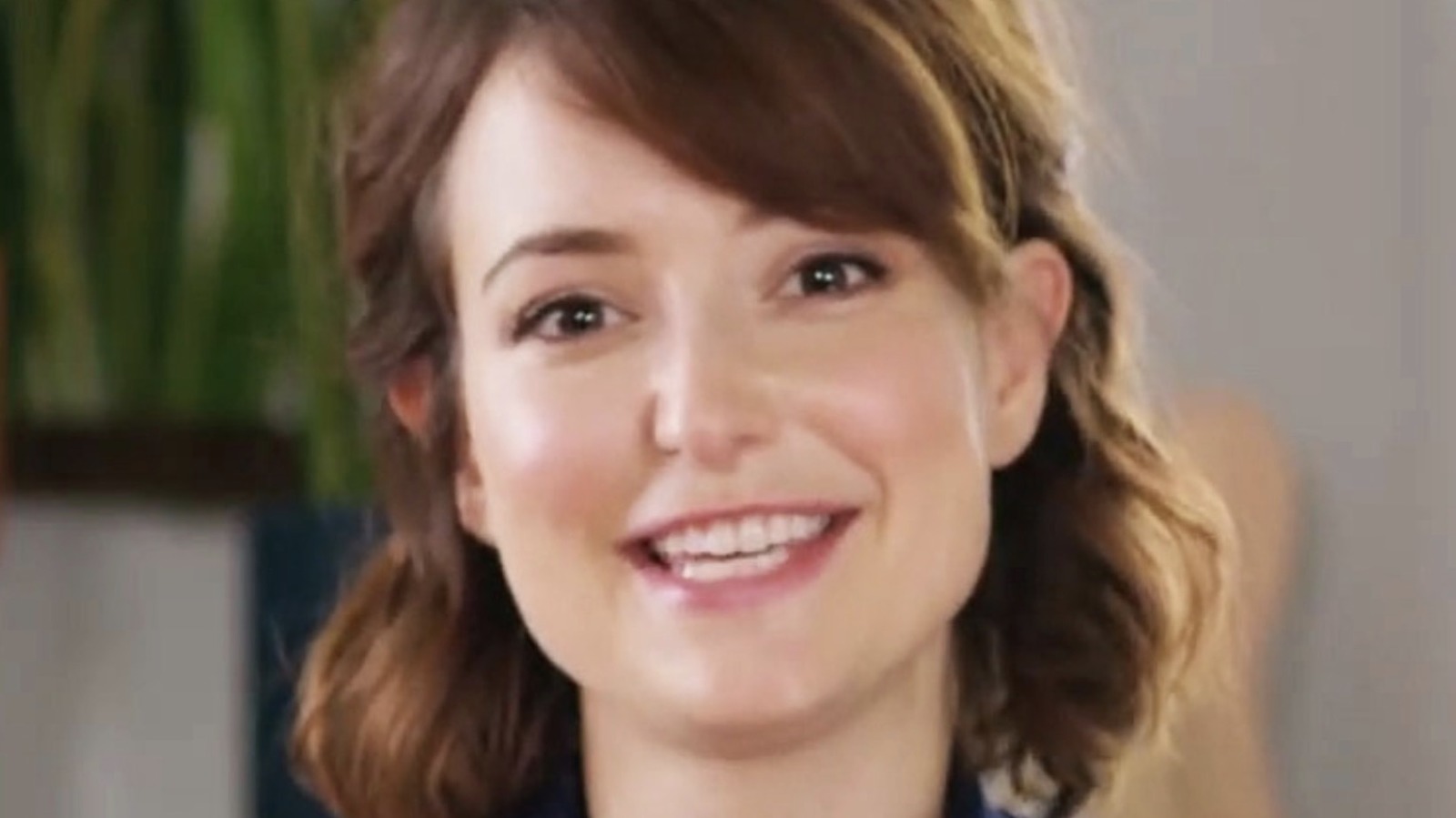 The Best And Worst Lily AT&T Commercials(02)