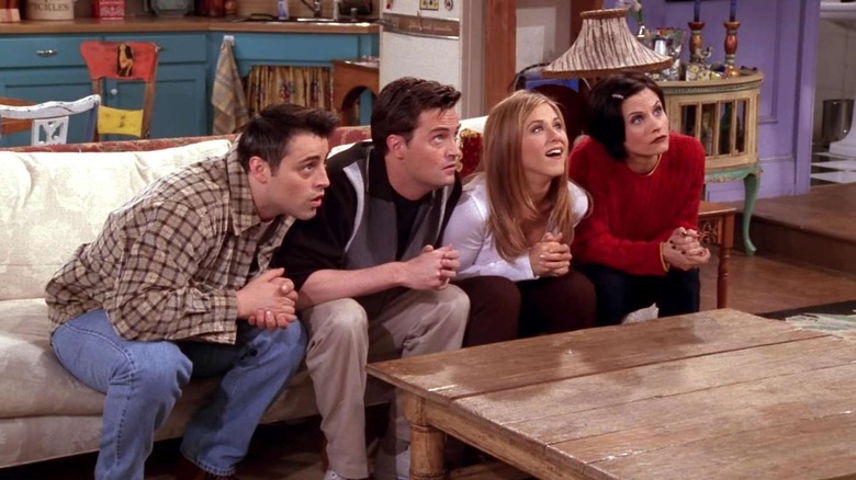 Friends cast on couch