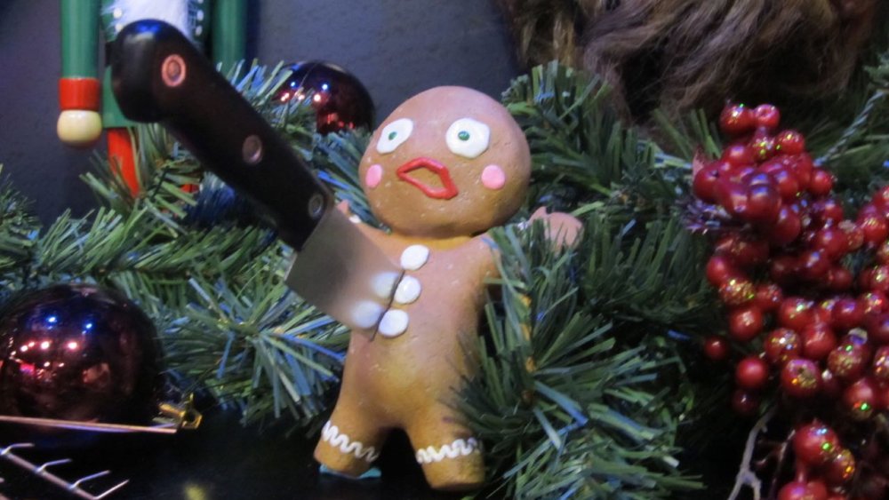 Gingerbread cookie knife