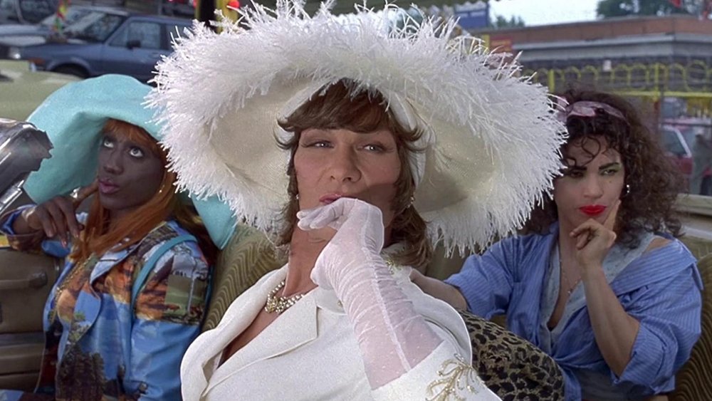 Wesley Snipes, Patrick Swayze, and John Leguizamo in To Wong Foo, Thanks For Everything! Julie Newmar