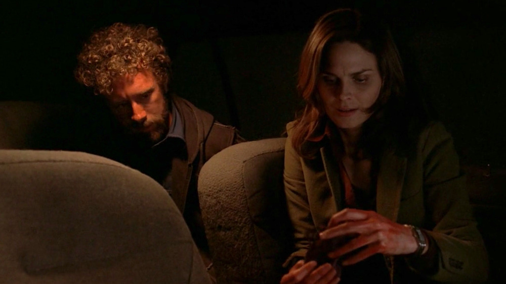 Hodgins and Brennan trapped in a car on Bones