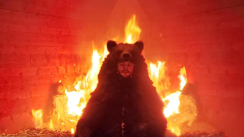 Bear suit Midsommar