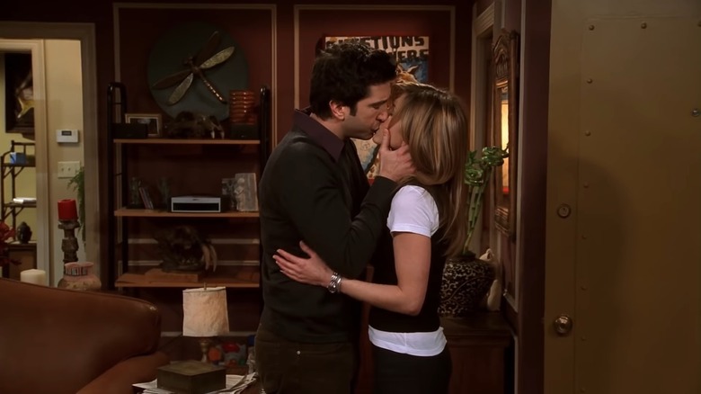 Ross and Rachel kiss
