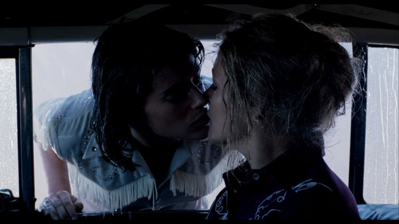 Patricia Charbonneau kissing Helen Shaver