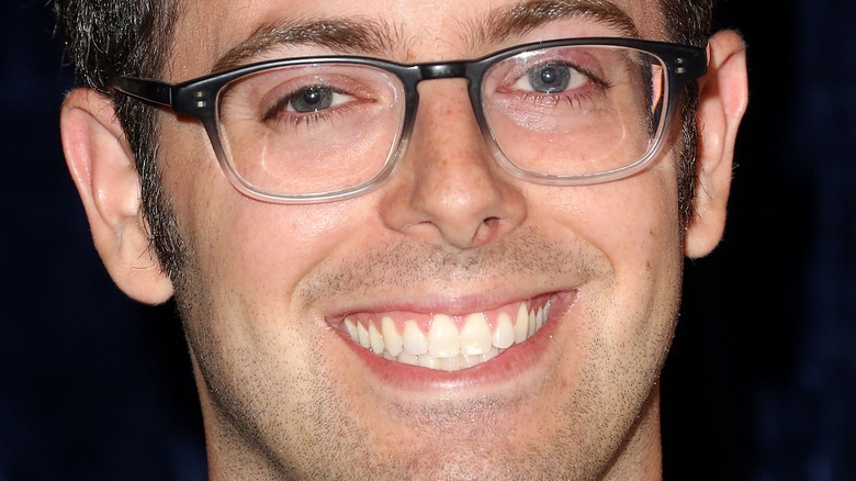Elliot Kalan smiling