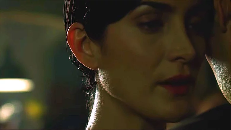 The Matrix: Best Neo & Trinity Moments 1 The Matrix: Neo follows the white rabbit and meets Trinity