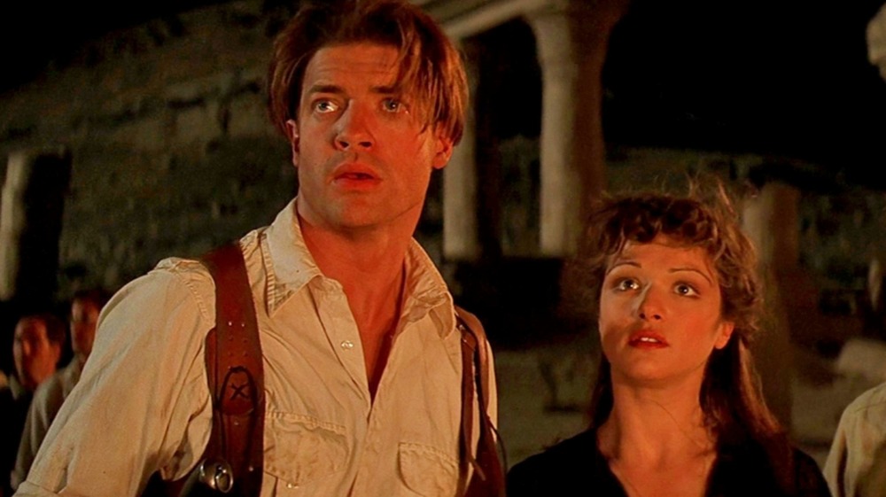 Brendan Fraser as Rick O'Connell and Rachel Weisz as Evelyn O'Connell in The Mummy