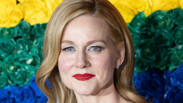 Laura Linney smiling on red carpet