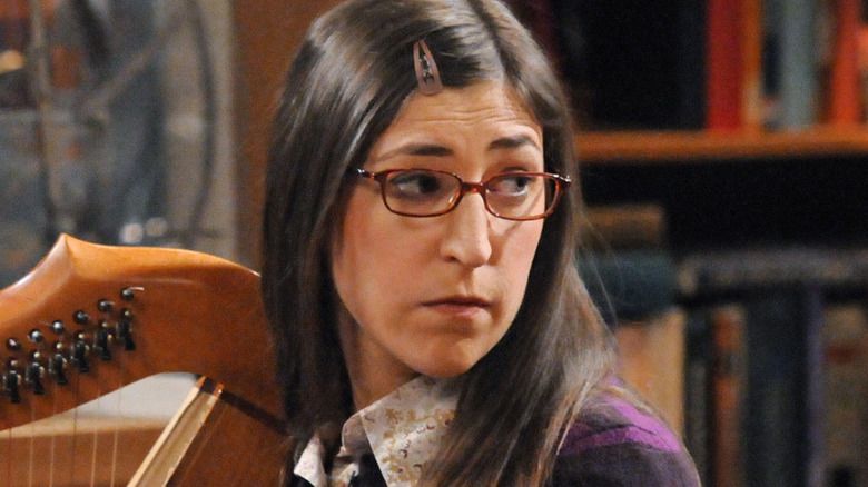 Amy Farrah Fowler plays the harp