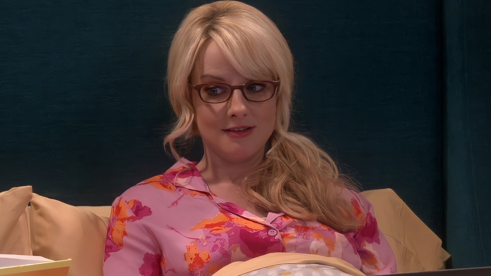 The Big Bang Theory Is Bernadette Also The Voice Of Howard s Mom 