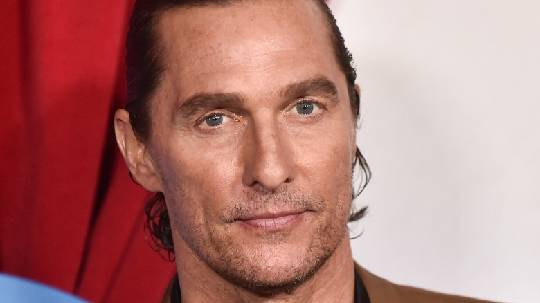 Matthew McConaughey posing