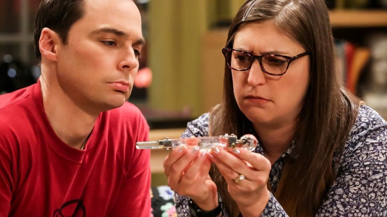 Sheldon and Amy looks confused
