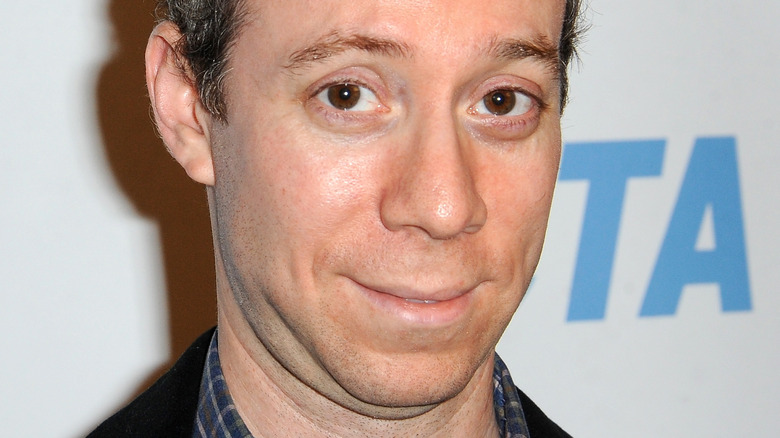 Kevin Sussman with his eyebrows raised