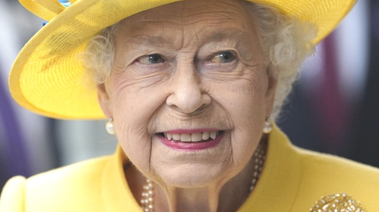 Elizabeth II smiling