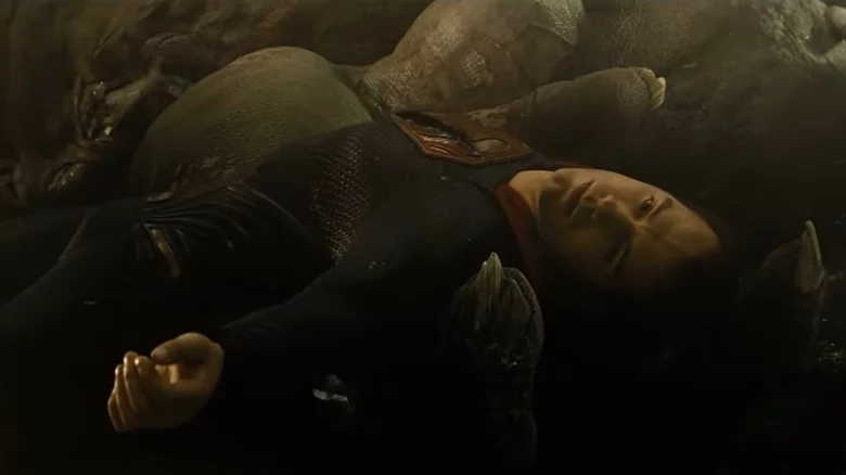 DCEU's Most Twisted Red Herrings That Confused All Fans, Ranked 1 after his death in bvs we thought we had seen the last of superman 1635958140