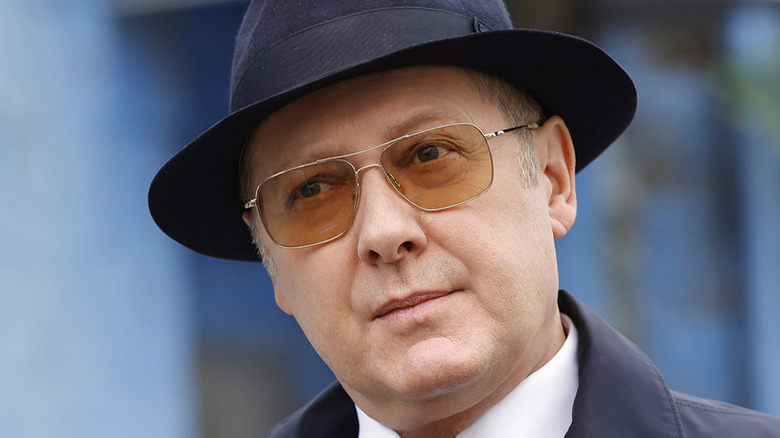 Raymond Reddington hat glasses