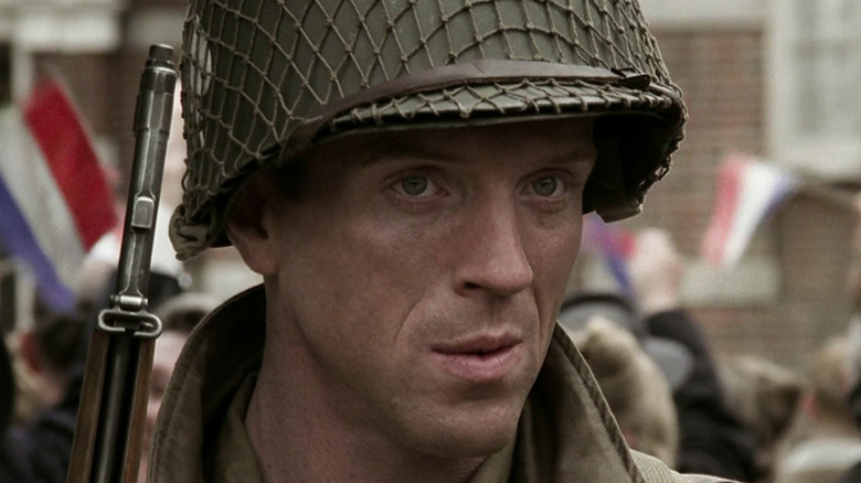 Damian Lewis wearing a helmet in Band of Brothers