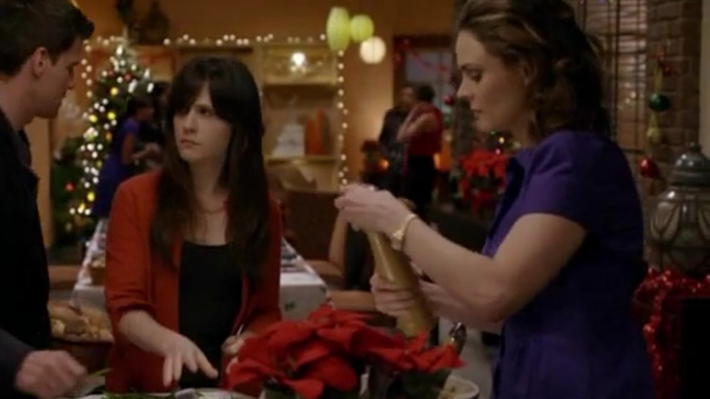 Emily and Zooey Deschanel in Bones