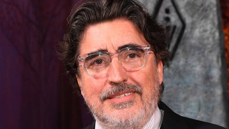 Alfred Molina smiling glasses