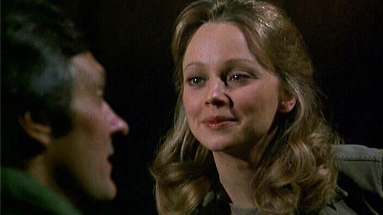 Shelley Long wears fatigues on MASH