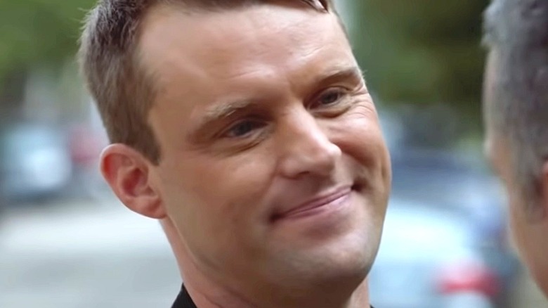 Casey smiles at Severide