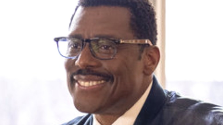 Eamonn Walker in glasses