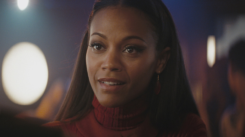 Uhura at the bar in "Star Trek" (2009)