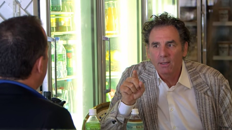 Michael Richards making a point to Jerry Seinfeld