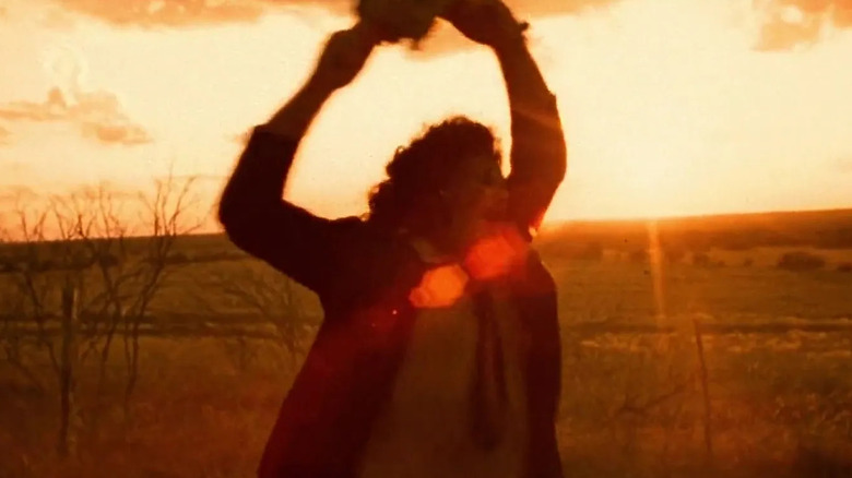 Leatherface swinging chainsaw