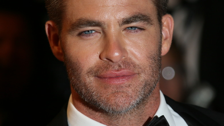 Chris Pine smirking 